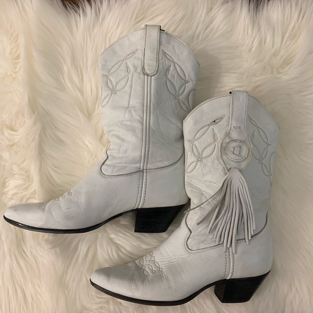 Laredo white tassel cowgirl boots